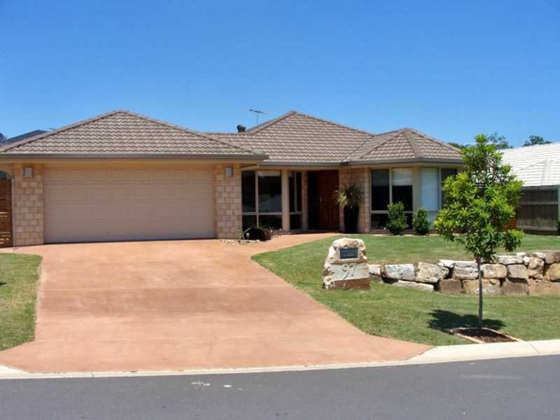 97 Brokenwood Circuit, Gumdale QLD 4154