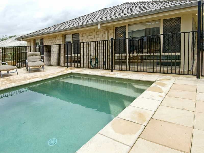97 Brokenwood Circuit, Gumdale QLD 4154