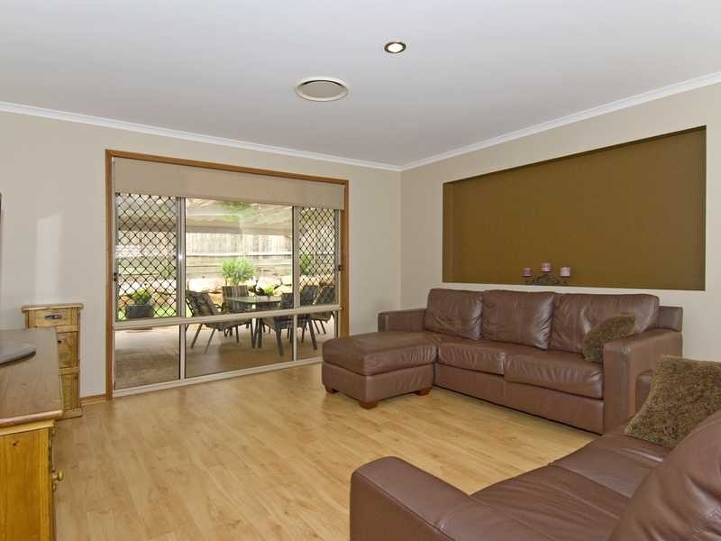 97 Brokenwood Circuit, Gumdale QLD 4154