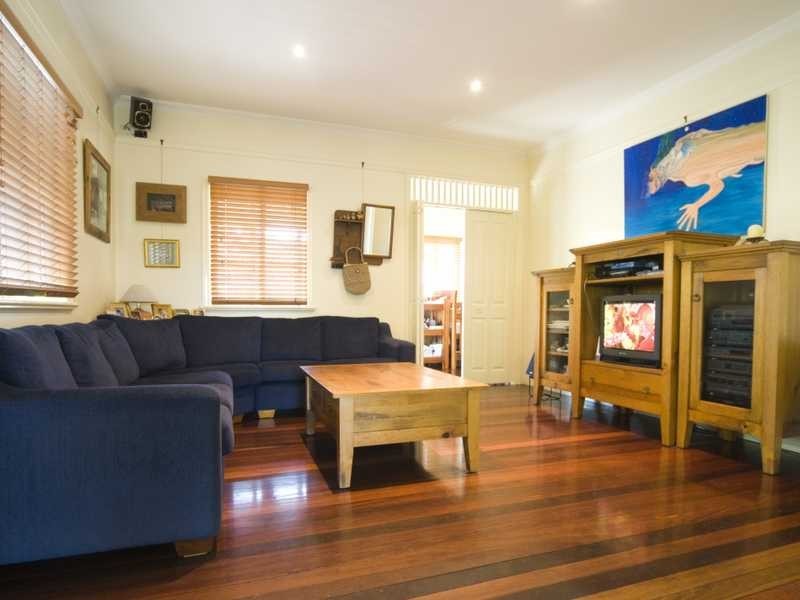 76 Petersen St, Wynnum QLD 4178