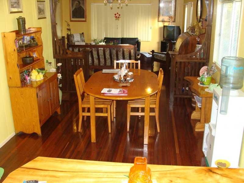 39 Kianawah Rd, Wynnum West QLD 4178