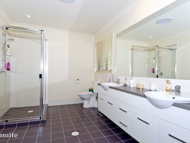 15 Gumtree Ct, Tingalpa QLD 4173