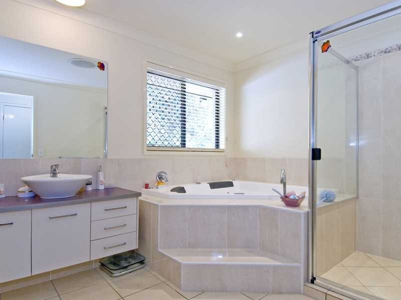 15 Gumtree Ct, Tingalpa QLD 4173