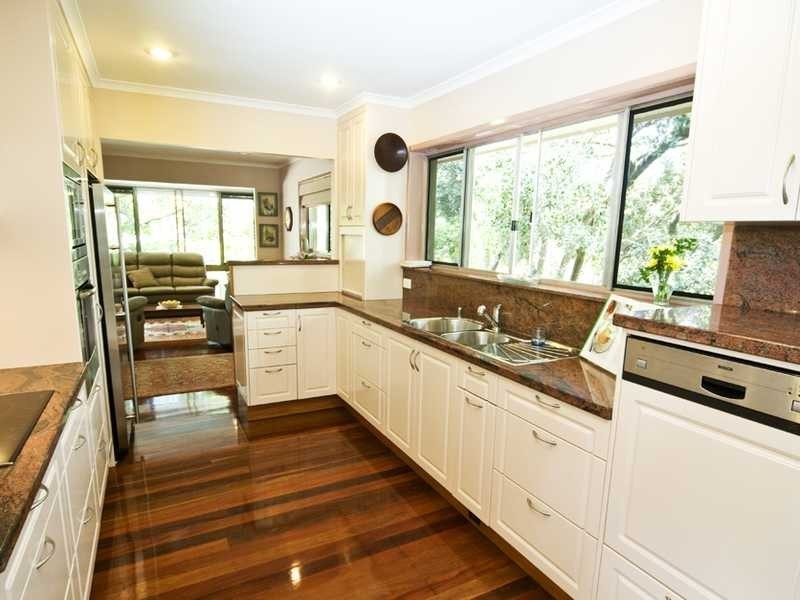 71 Roseberry Parade, Wynnum QLD 4178