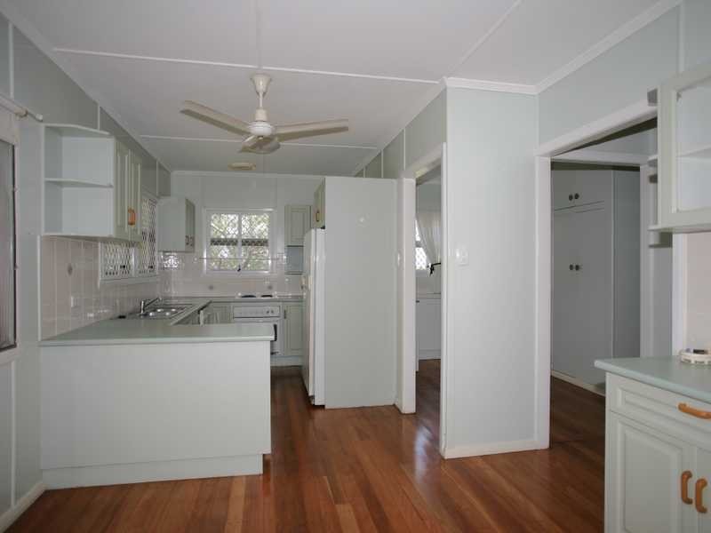 6 Greta St, Manly West QLD 4179