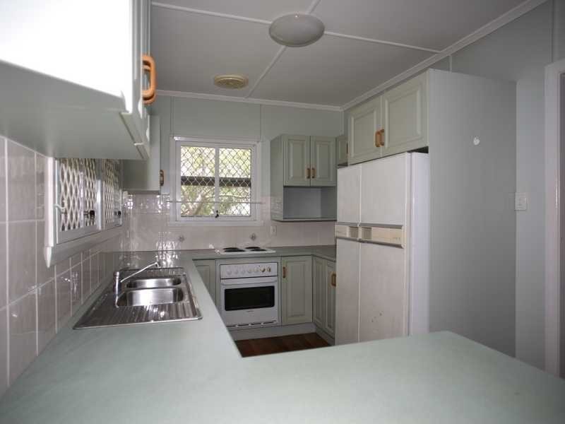 6 Greta St, Manly West QLD 4179