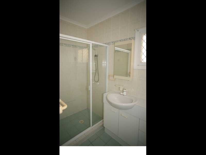 6 Greta St, Manly West QLD 4179