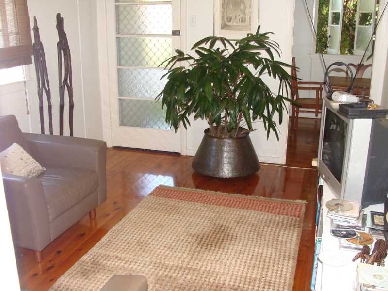 15 Haig Street, Wynnum West QLD 4178
