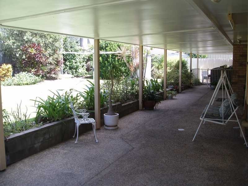 10 Beverley Road, Wynnum West QLD 4178