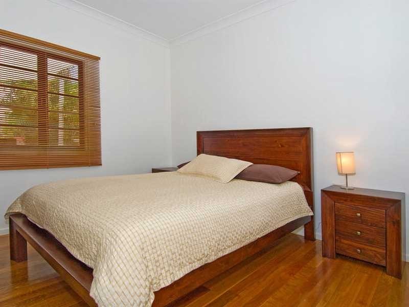31 Bowering St, Lota QLD 4179