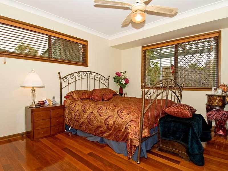 4 Radford Rd, Manly West QLD 4179