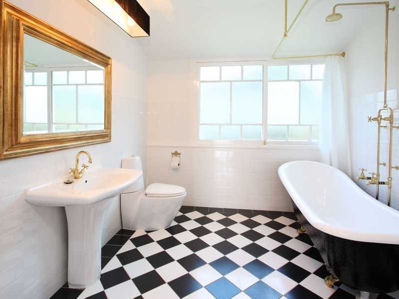 20 Harman St, Manly QLD 4179