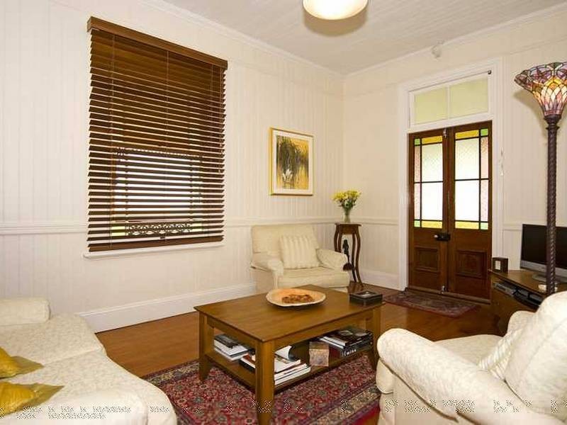 99 Cedar Street, Wynnum QLD 4178