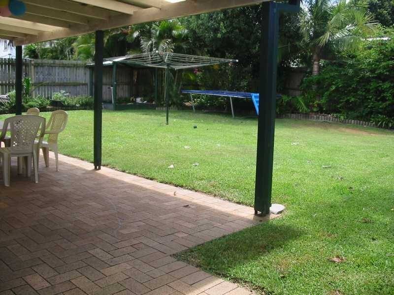21 Lithgow Street, Wynnum QLD 4178