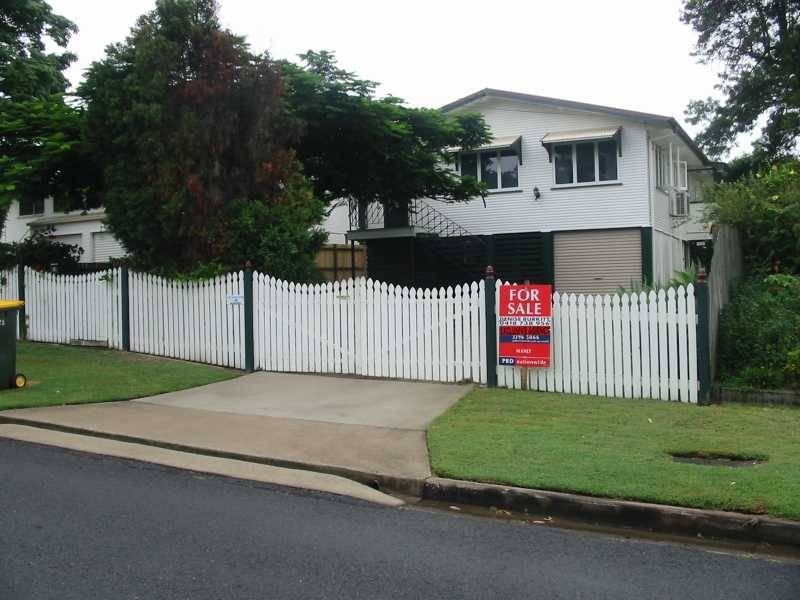 21 Lithgow Street, Wynnum QLD 4178
