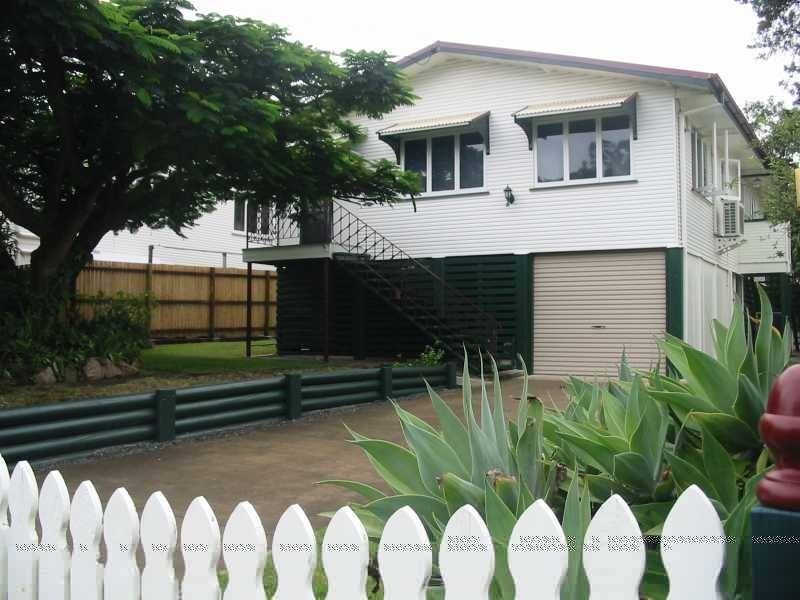 21 Lithgow Street, Wynnum QLD 4178