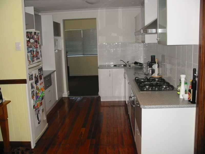 30 Corinth Rd, Lota QLD 4179