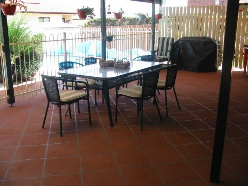 8 Caringbah St, Wakerley QLD 4154