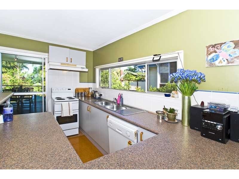 68 Greta St, Manly West QLD 4179