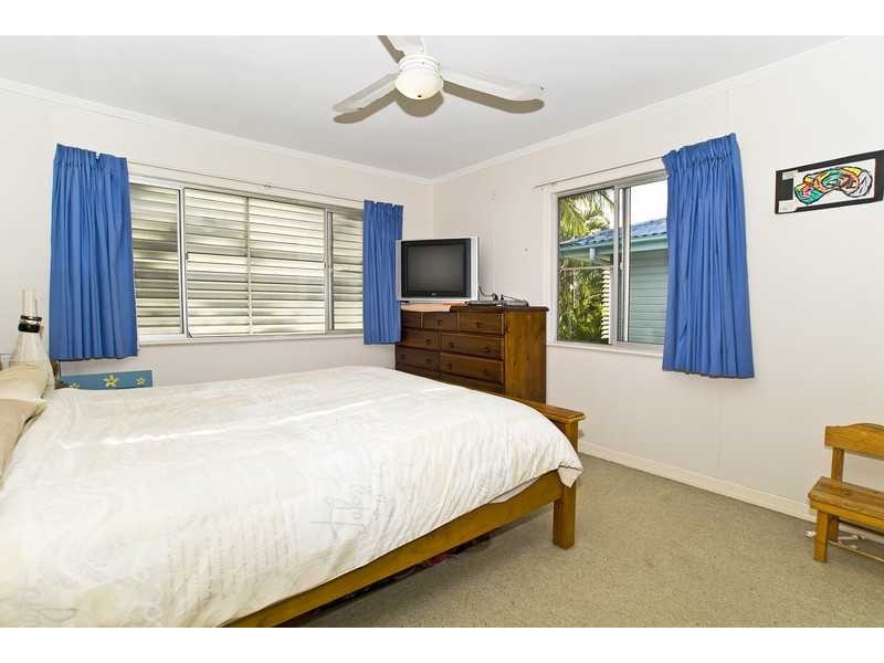 68 Greta St, Manly West QLD 4179