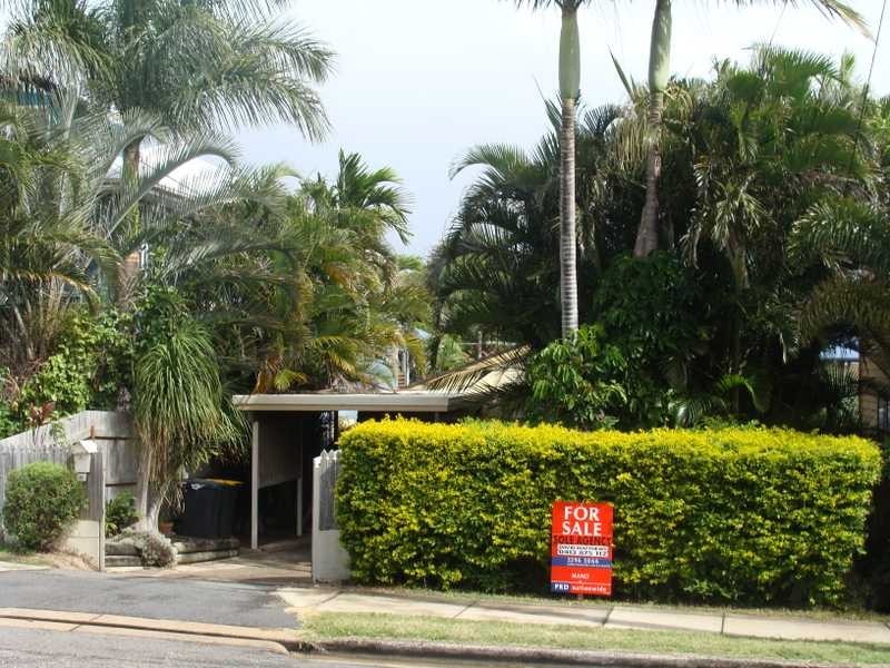 43 Arnold St, Manly QLD 4179