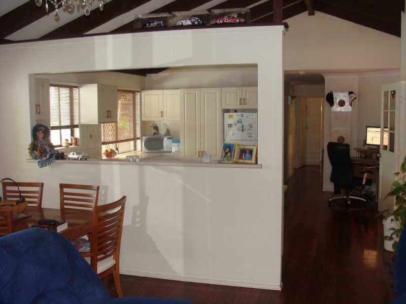 43 Arnold St, Manly QLD 4179