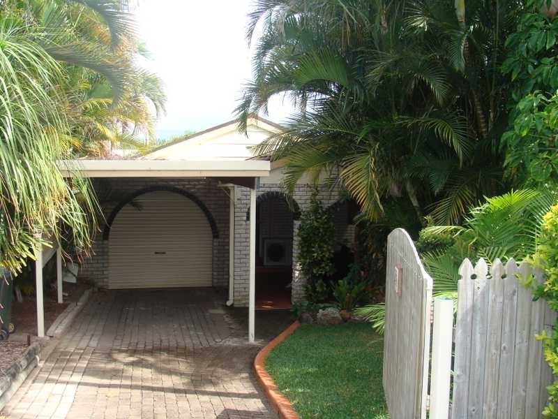 43 Arnold St, Manly QLD 4179