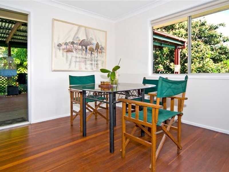 8 Ian St, Lota QLD 4179