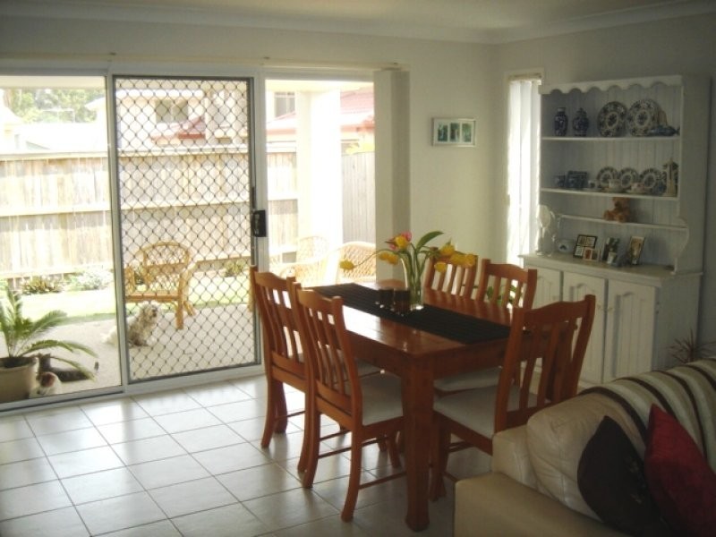 4 Tallis Street, Wakerley QLD 4154