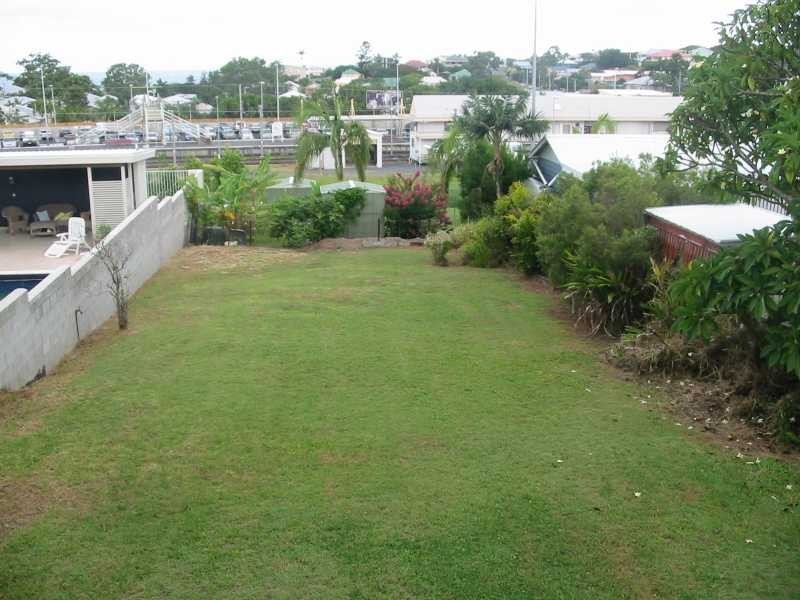 25 Gordon Parade, Manly QLD 4179