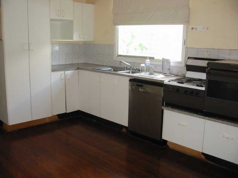 87 Whites Rd, Manly West QLD 4179