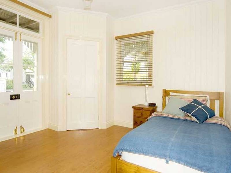 27 Carlton Terrace, Wynnum QLD 4178