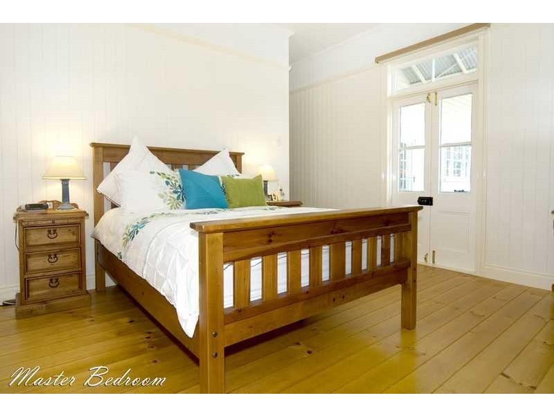 27 Carlton Terrace, Wynnum QLD 4178