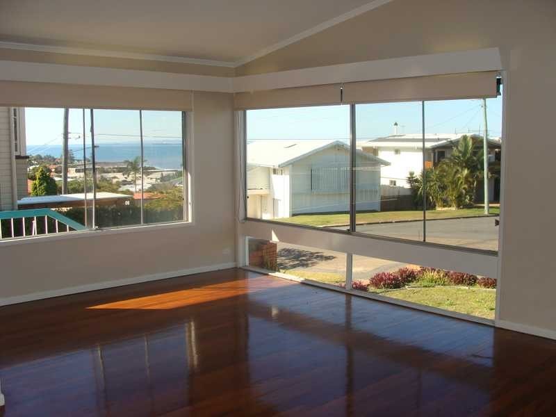 21 Arnold Street, Manly QLD 4179
