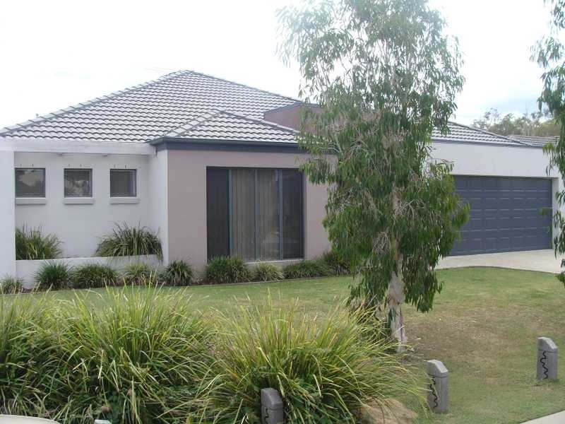 36 Brookside Place, Lota QLD 4179