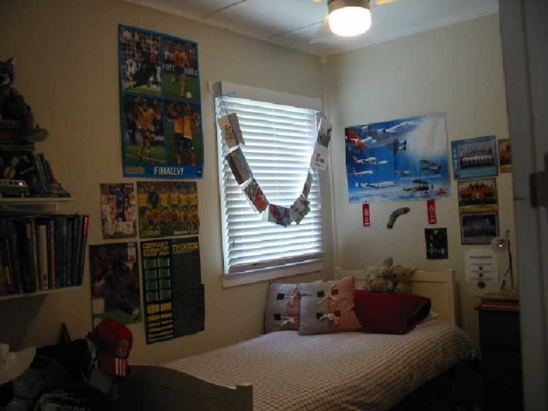 32 Stewart Pde, Manly QLD 4179