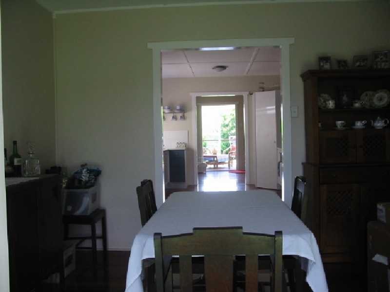 32 Stewart Pde, Manly QLD 4179