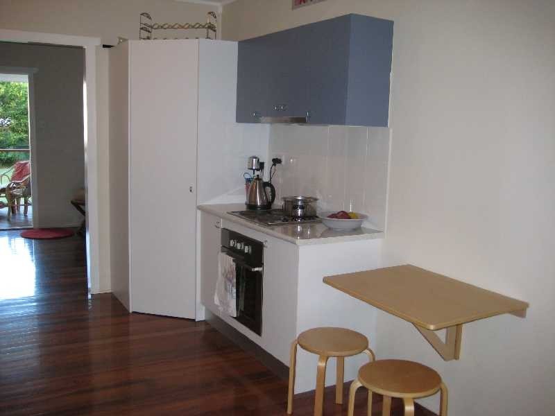 32 Stewart Pde, Manly QLD 4179