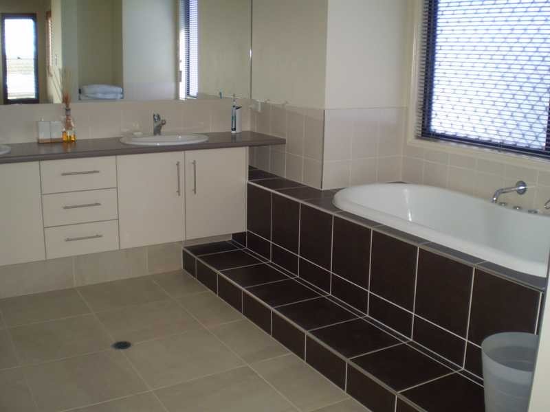 9 Ashburton Place, Wakerley QLD 4154