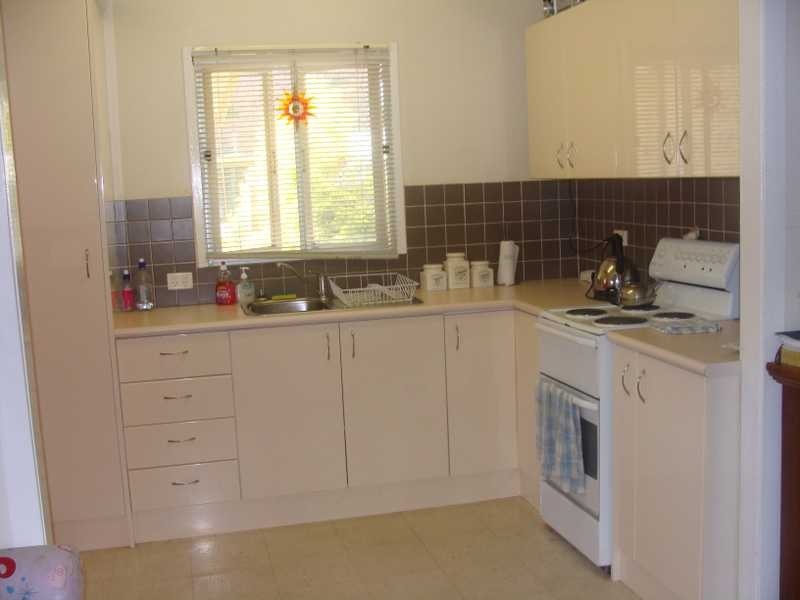 34 Bellevue Parade, Lota QLD 4179