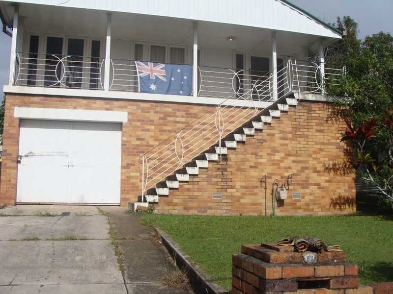 52 Yamboyna Street, Manly QLD 4179