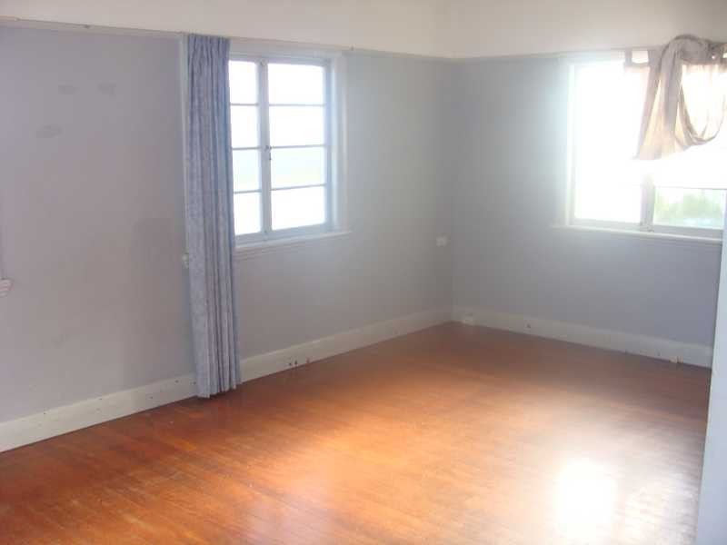 90 Emsworth Street, Wynnum QLD 4178