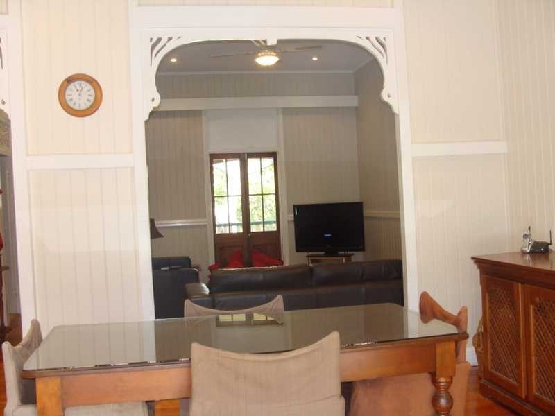 17 Tingal Road, Wynnum QLD 4178