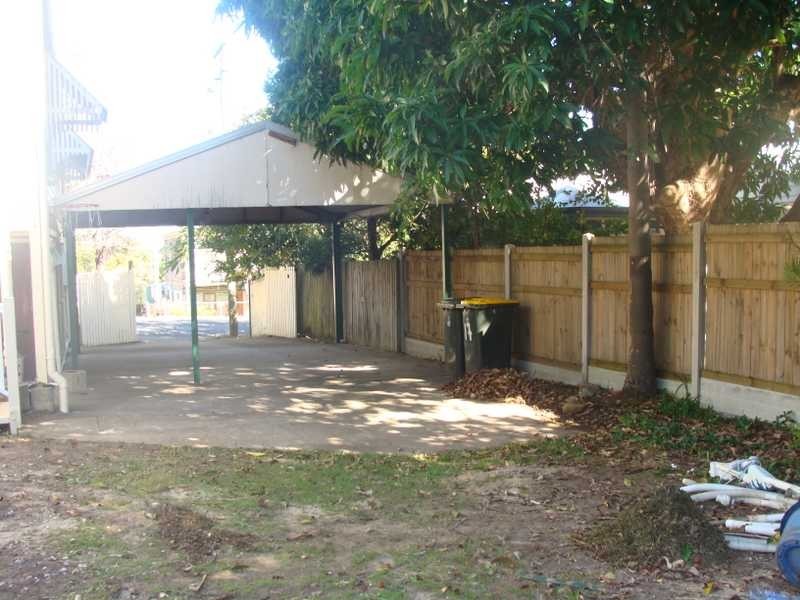 17 Tingal Road, Wynnum QLD 4178