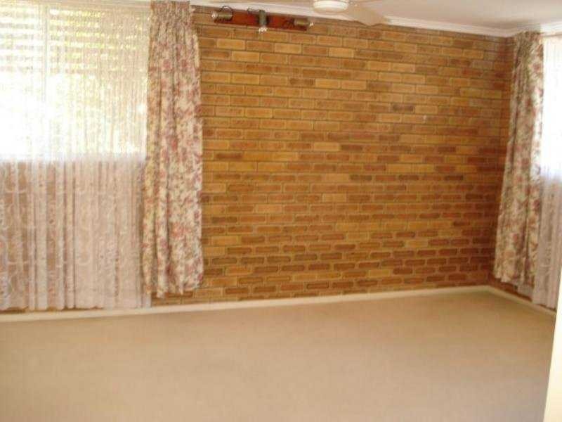 2/139 Melville Terrace, Manly QLD 4179