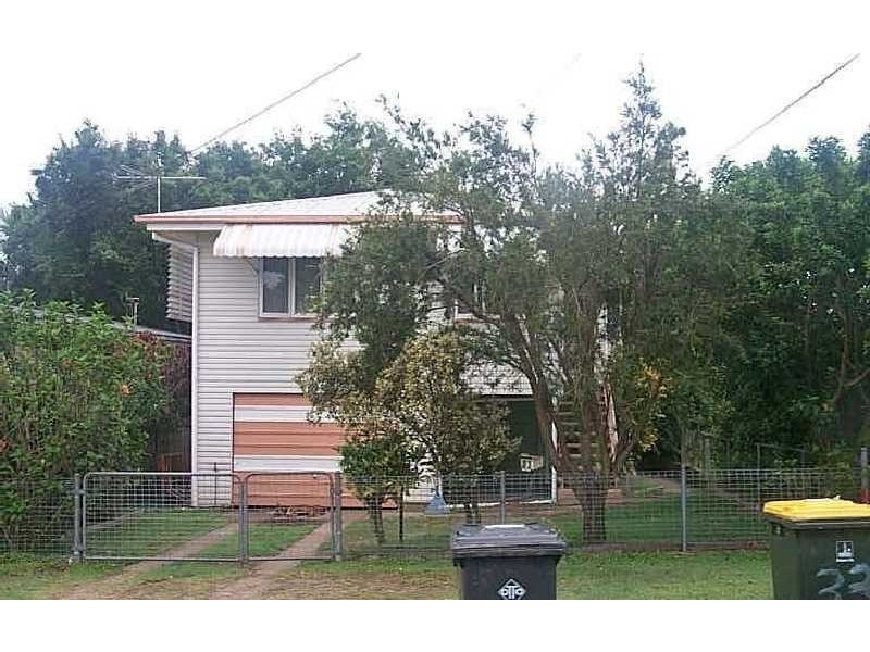 33 Carnation Road, Manly West QLD 4179