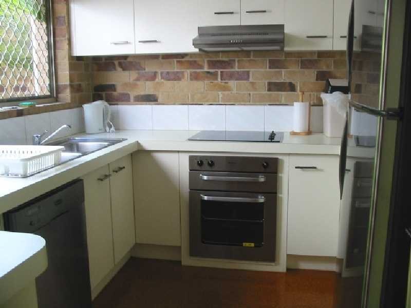 3/145 Melville Terrace, Manly QLD 4179