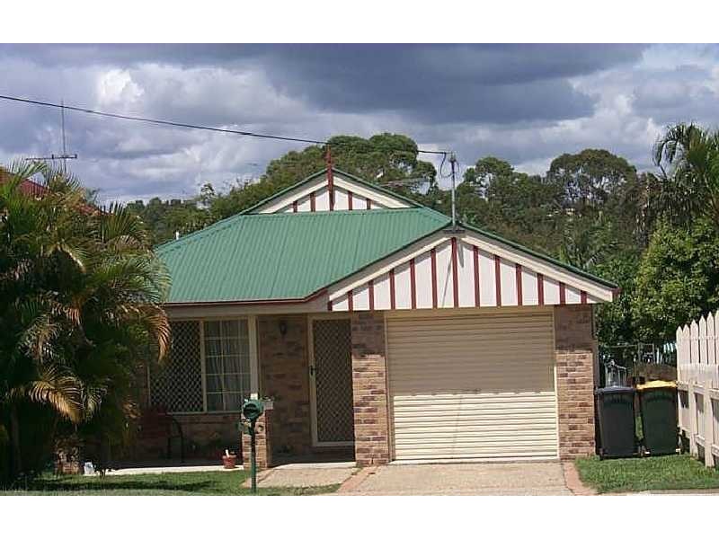 83 Whites Road, Manly QLD 4179