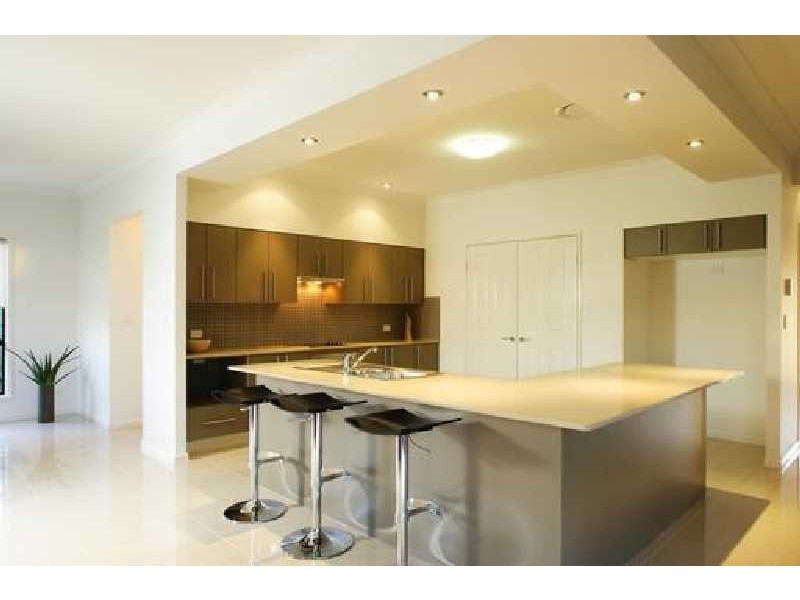 16 Azure Avenue, Redland Bay QLD 4165