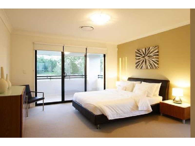 16 Azure Avenue, Redland Bay QLD 4165